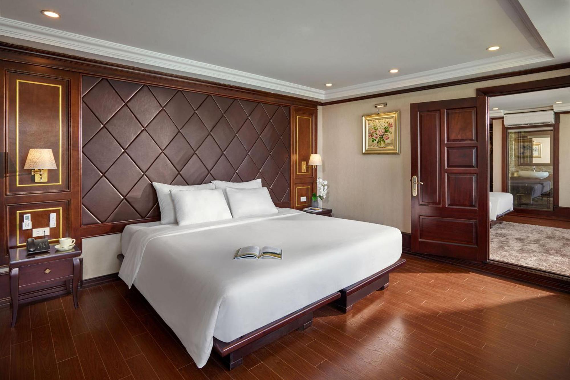 Hotel Le Journey Calypso & Verdure Lotus Cruises Ha Long Zewnętrze zdjęcie